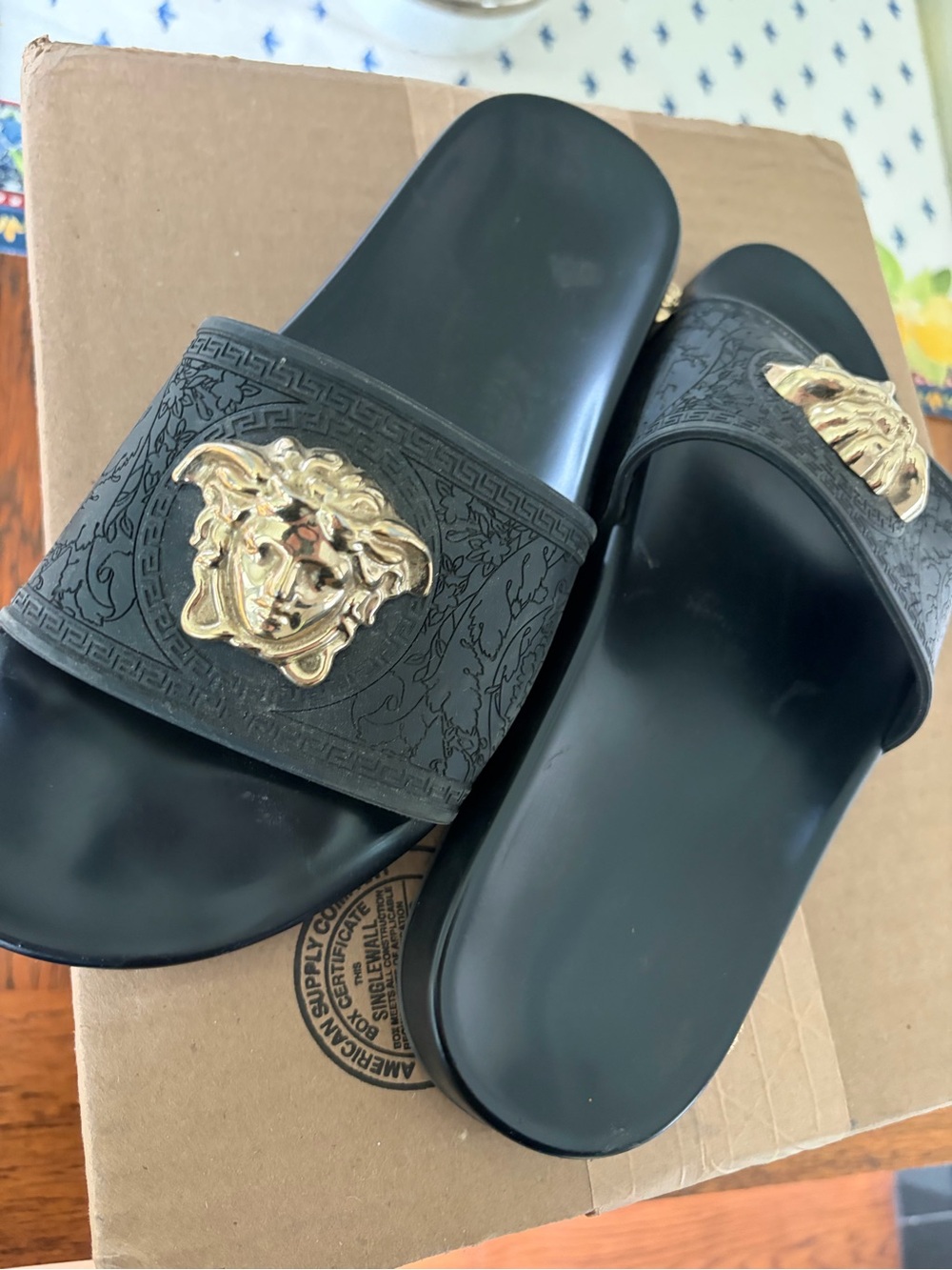 Versace designer Italian slides black Italian slides ladies size 8 resort wear - Picture 11 of 11